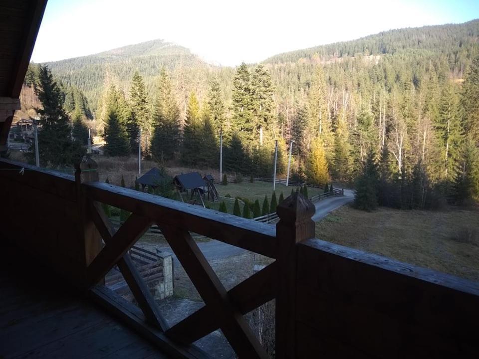 Villa На Полумистому Mykulychyn Exterior foto